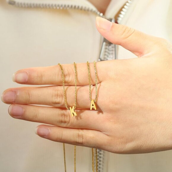 Initial Necklaces for Women - Dainty 18K Gold Plated Initial Necklace Tiny A-Z P - Picture 5 of 6